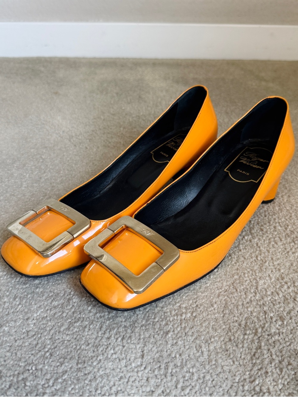 Roger Vivier Belle Vivier Patent Leather Pumps